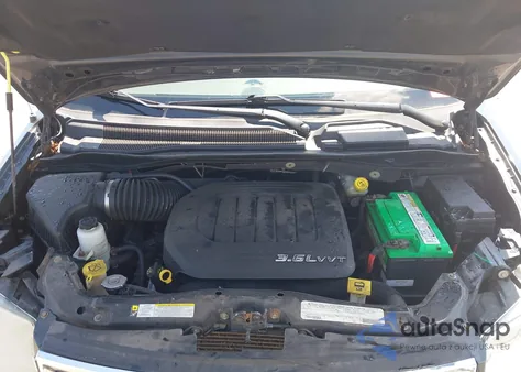 2012 Chrysler Town & Country Touring z USA, uszkodzony, nr VIN 2C4RC1BG4CR307356